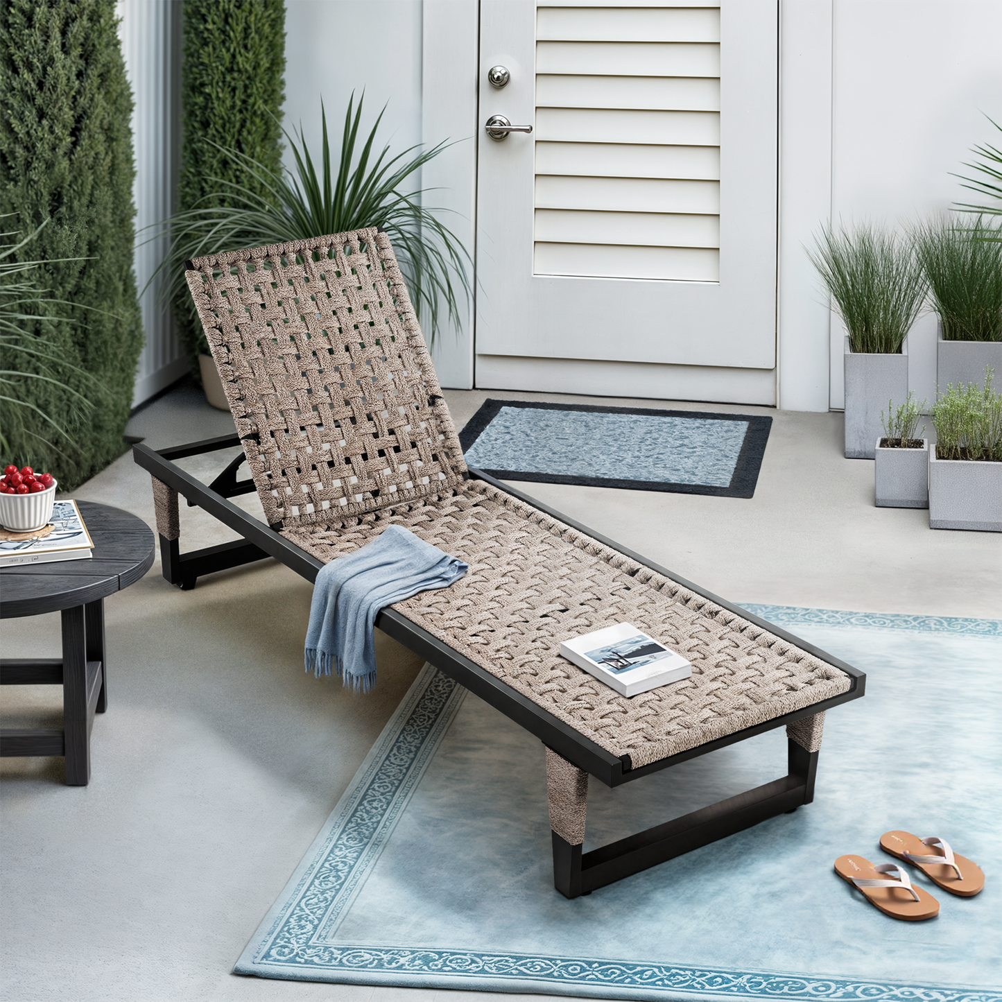 Serene Woven Lounger