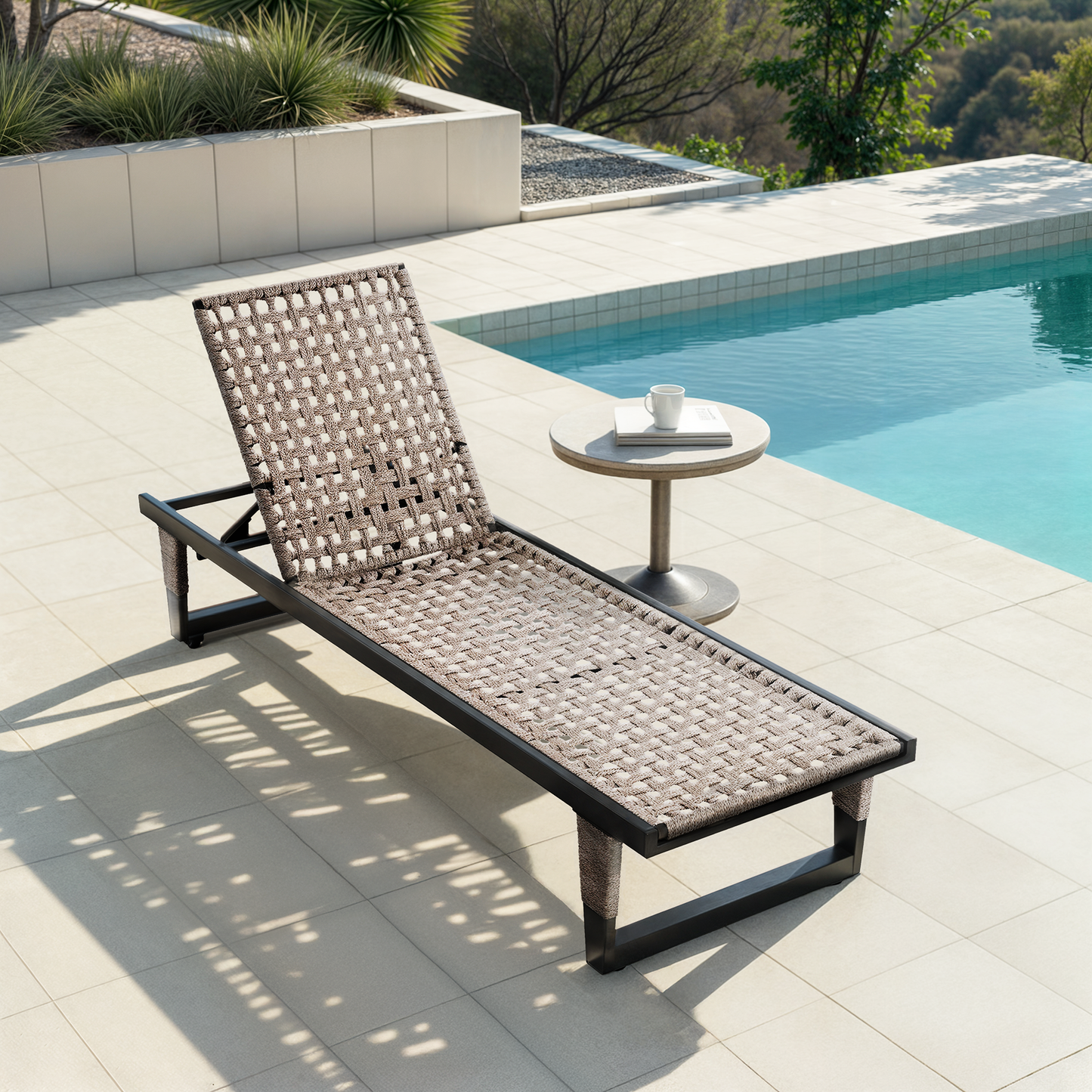 Serene Woven Lounger